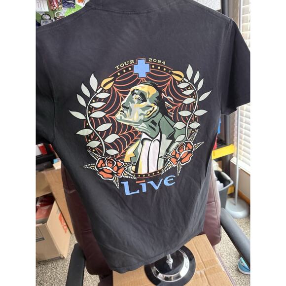 Size Small Live Band Tour 2024 T-shirt - Picture 2 of 3